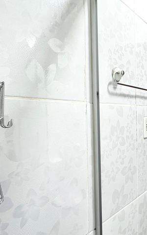 Casa à venda com 355m², 3 quartos e 4 vagas Casa à venda com 355m², 3 quartos e 4 vagasBanheiro da Edícula