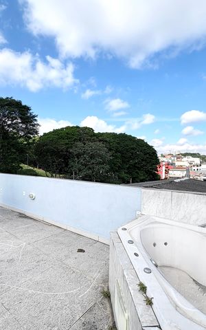 Casa à venda com 355m², 3 quartos e 4 vagas Casa à venda com 355m², 3 quartos e 4 vagasTerraço