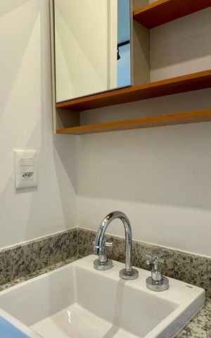 Studio à venda com 26m², 1 quarto e sem vaga Studio à venda com 26m², 1 quarto e sem vagaBanheiro
