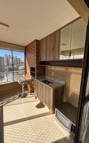 Apartamento à venda com 88m², 3 quartos e 3 vagas Apartamento à venda com 88m², 3 quartos e 3 vagasVaranda