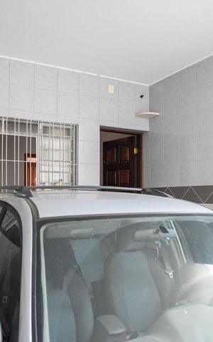 Casa à venda com 100m², 3 quartos e 1 vaga Casa à venda com 100m², 3 quartos e 1 vagaGaragem