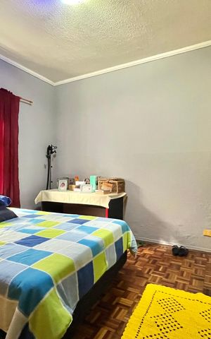 Casa à venda com 185m², 3 quartos e 2 vagas Casa à venda com 185m², 3 quartos e 2 vagasSuite