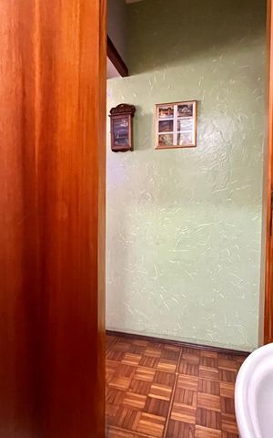 Casa à venda com 185m², 3 quartos e 2 vagas Casa à venda com 185m², 3 quartos e 2 vagasLavabo