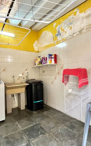 Casa à venda com 185m², 3 quartos e 2 vagas Casa à venda com 185m², 3 quartos e 2 vagasÁrea de Serviço