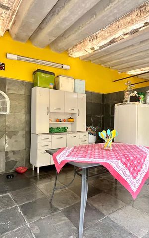 Casa à venda com 185m², 3 quartos e 2 vagas Casa à venda com 185m², 3 quartos e 2 vagasChurrasqueira