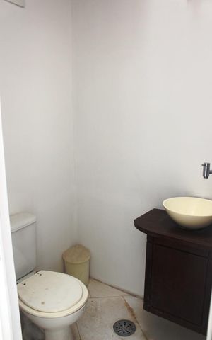 Apartamento à venda com 642m², 3 quartos e 6 vagas Apartamento à venda com 642m², 3 quartos e 6 vagasLavabo