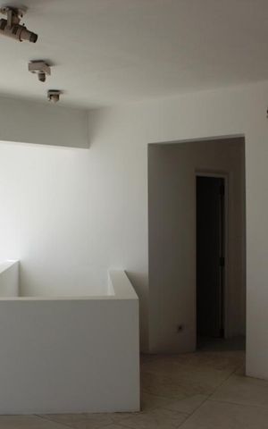 Apartamento à venda com 642m², 3 quartos e 6 vagas Apartamento à venda com 642m², 3 quartos e 6 vagasCorredor