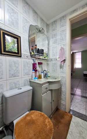 Apartamento à venda com 48m², 2 quartos e 1 vaga Apartamento à venda com 48m², 2 quartos e 1 vagaBanheiro