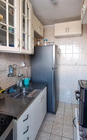 Apartamento à venda com 48m², 2 quartos e 1 vaga Apartamento à venda com 48m², 2 quartos e 1 vagaCozinha