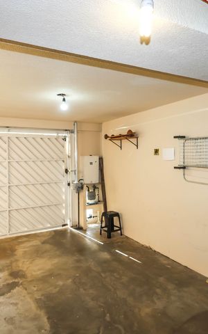 Casa à venda com 250m², 3 quartos e 2 vagasGaragem