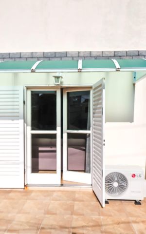 Casa à venda com 250m², 3 quartos e 2 vagasVaranda 1