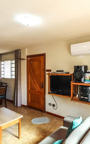 Casa à venda com 250m², 3 quartos e 2 vagasSala