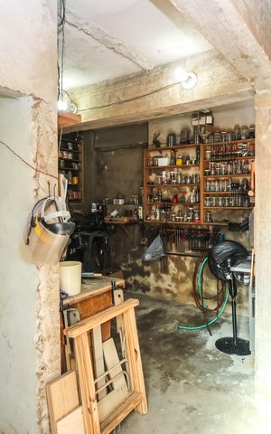 Casa à venda com 250m², 3 quartos e 2 vagasOficina