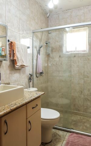Casa à venda com 250m², 3 quartos e 2 vagasBanheiro Social