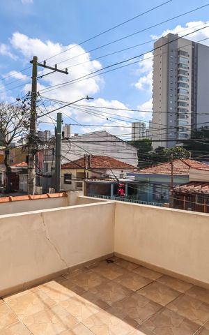 Casa à venda com 250m², 3 quartos e 2 vagasVaranda 1