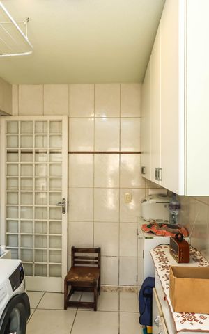 Casa à venda com 250m², 3 quartos e 2 vagasÁrea de Serviço