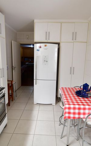 Apartamento para alugar com 224m², 4 quartos e 2 vagasCozinha