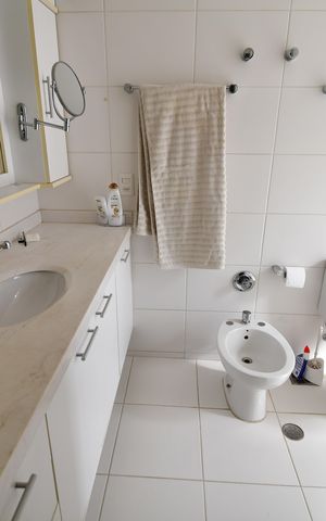 Apartamento para alugar com 224m², 4 quartos e 2 vagasBanheiro Suíte