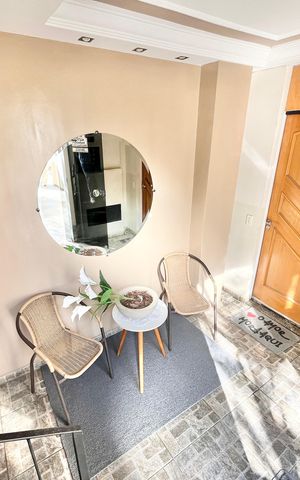 Apartamento à venda com 48m², 2 quartos e 1 vaga Apartamento à venda com 48m², 2 quartos e 1 vagaHall