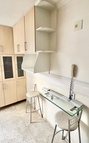 Apartamento à venda com 48m², 2 quartos e 1 vaga Apartamento à venda com 48m², 2 quartos e 1 vagaCozinha