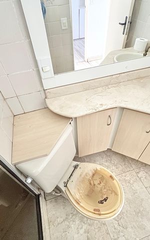 Apartamento à venda com 48m², 2 quartos e 1 vaga Apartamento à venda com 48m², 2 quartos e 1 vagaBanheiro