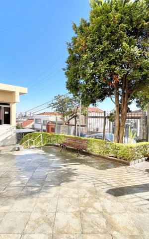 Apartamento à venda com 48m², 2 quartos e 1 vaga Apartamento à venda com 48m², 2 quartos e 1 vagaÁrea externa