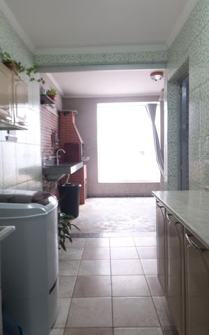 Casa à venda com 177m², 3 quartos e 2 vagasLavanderia