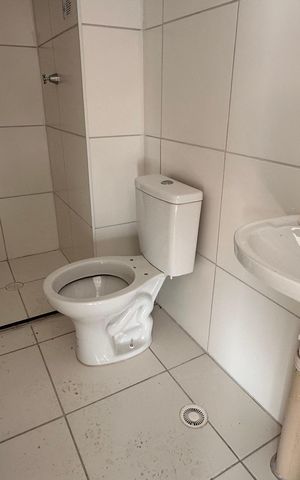 Studio à venda com 34m², 2 quartos e sem vaga Studio à venda com 34m², 2 quartos e sem vagaBanheiro social