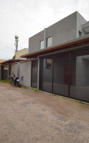 Casa para alugar com 120m², 2 quartos e 2 vagasFachada