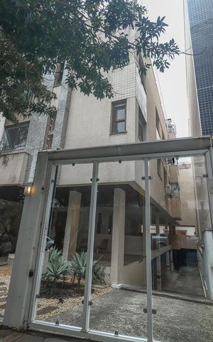 Apartamento à venda com 61m², 2 quartos e 1 vagaFachada