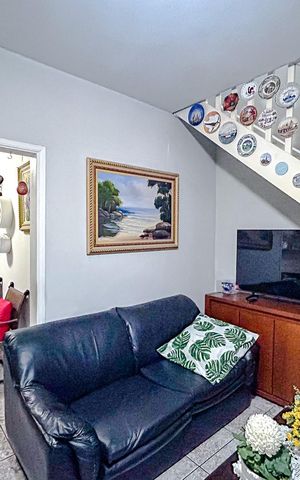 Casa à venda com 200m², 3 quartos e 2 vagasSala