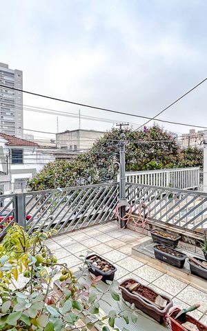 Casa à venda com 200m², 3 quartos e 2 vagasVaranda