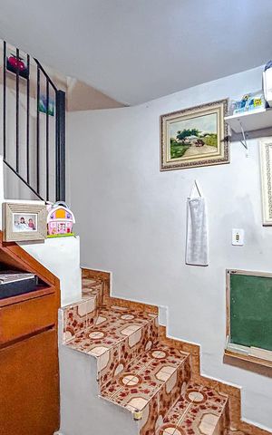 Casa à venda com 200m², 3 quartos e 2 vagasQuarto de Serviço
