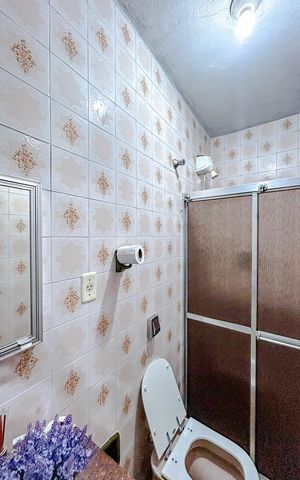 Casa à venda com 200m², 3 quartos e 2 vagasBanheiro de serviço