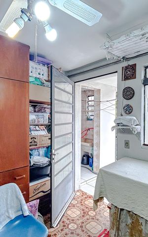 Casa à venda com 200m², 3 quartos e 2 vagasÁrea de Serviço