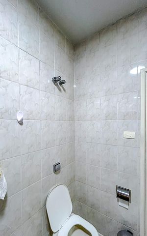 Casa à venda com 200m², 3 quartos e 2 vagasBanheiro