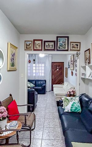Casa à venda com 200m², 3 quartos e 2 vagasSala