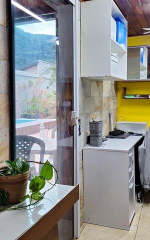 Casa à venda com 146m², 3 quartos e 4 vagas Casa à venda com 146m², 3 quartos e 4 vagasEscritório 2