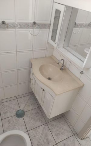 Casa à venda com 170m², 3 quartos e 1 vaga Casa à venda com 170m², 3 quartos e 1 vagaCasa 1 - Banheiro