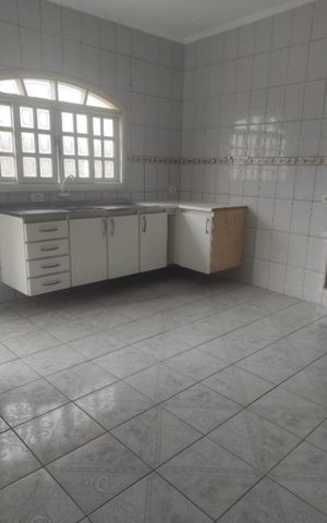 Casa à venda com 170m², 3 quartos e 1 vaga Casa à venda com 170m², 3 quartos e 1 vagaCasa 1 - Cozinha