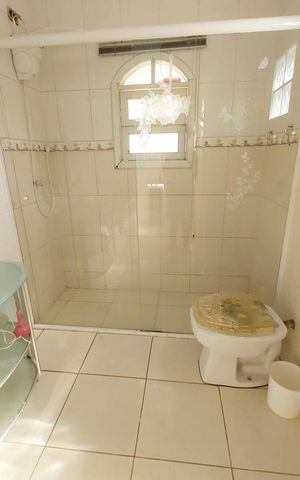 Casa à venda com 170m², 3 quartos e 1 vaga Casa à venda com 170m², 3 quartos e 1 vagaCasa 2 - Banheiro