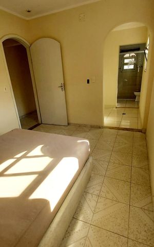 Casa à venda com 170m², 3 quartos e 1 vaga Casa à venda com 170m², 3 quartos e 1 vagaCasa 2 - Quarto