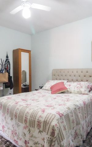 Casa à venda com 300m², 4 quartos e 1 vaga Casa à venda com 300m², 4 quartos e 1 vagaQuarto 1