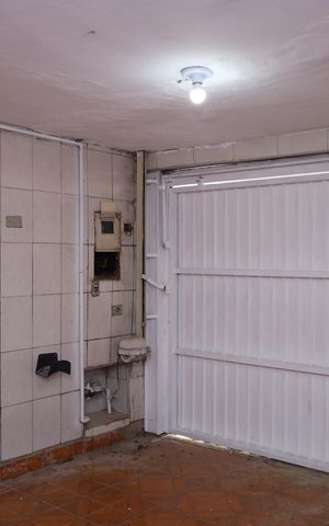 Casa à venda com 140m², 2 quartos e 2 vagasGaragem
