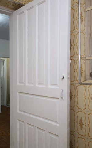 Casa à venda com 140m², 2 quartos e 2 vagasBanheiro 1