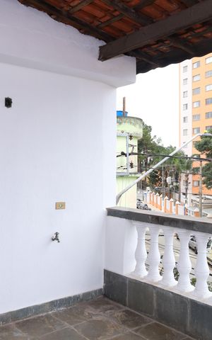 Casa à venda com 140m², 2 quartos e 2 vagasVaranda