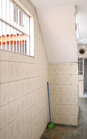 Casa à venda com 140m², 2 quartos e 2 vagasHall de entrada