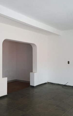 Casa à venda com 140m², 2 quartos e 2 vagasSala 1