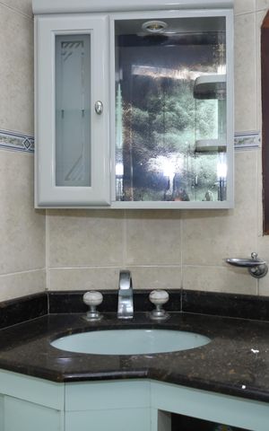 Casa à venda com 140m², 2 quartos e 2 vagasBanheiro 2