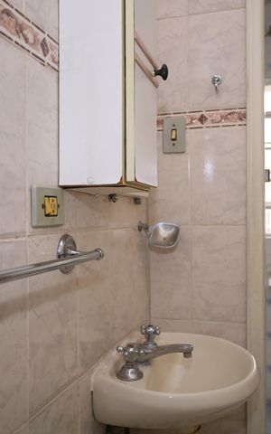 Casa à venda com 140m², 2 quartos e 2 vagasBanheiro 3